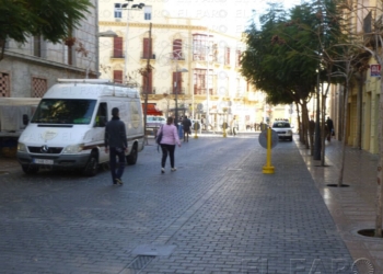 fotosmelilla 2015 01 03 dori 24 1 El mercadillo de García Cabrelles, medio vacío al eliminar los puestos de ropa