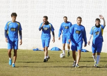 fotosmelilla 2015 01 04 DEPOR 4 UD Melilla Entrenamiento 3 1 15 Ganar para continuar escalando en la tabla