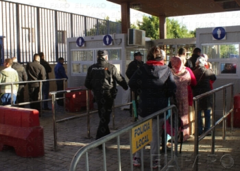 fotosmelilla 2015 01 04 asp 6 1 Las colas en la oficina de asilo dejan a los sirios durmiendo en Beni Enzar