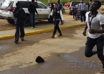 fotosmelilla 2015 01 10 asp 5 1 Entran 14 inmigrantes por el sector norte de la valla, los primeros del año