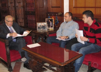 fotosmelilla 2015 01 21 rebeca 2 2 Aprogc pide apoyo a Imbroda para unas jornadas sobre inmigración