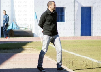 fotosmelilla 2015 01 26 depor UD Melilla Fernando Curras 25 1 15 Currás: “Pese a lo abultado del resultado, el partido no fue fácil”