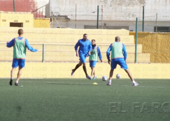 fotosmelilla 2015 01 29 depor UD Melilla Entrenamiento 28 1 15 (3) La táctica centró la sesión