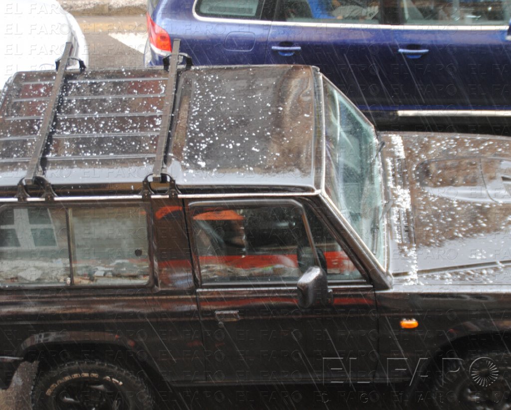El granizo, la lluvia y una tormenta eléctrica marcan la jornada de ayer