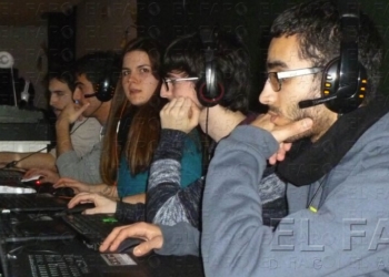 fotosmelilla 2015 03 01 dori 15 3 Unos 160 ‘locos’ por la fiesta del videojuego