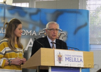 fotosmelilla 2015 03 04 rebeca IMG 4848 Imbroda considera que las cifras del desempleo de febrero son alentadoras para Melilla