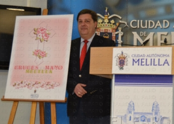 fotosmelilla 2015 03 06 pedro 21 03 Festejos mantiene los 360 euros sólo por participar en las Cruces de Mayo