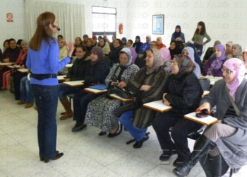 fotosmelilla 2015 03 19 dori 19 2 Las mujeres del Plan de Barrios se forman para ahorrar en la compra