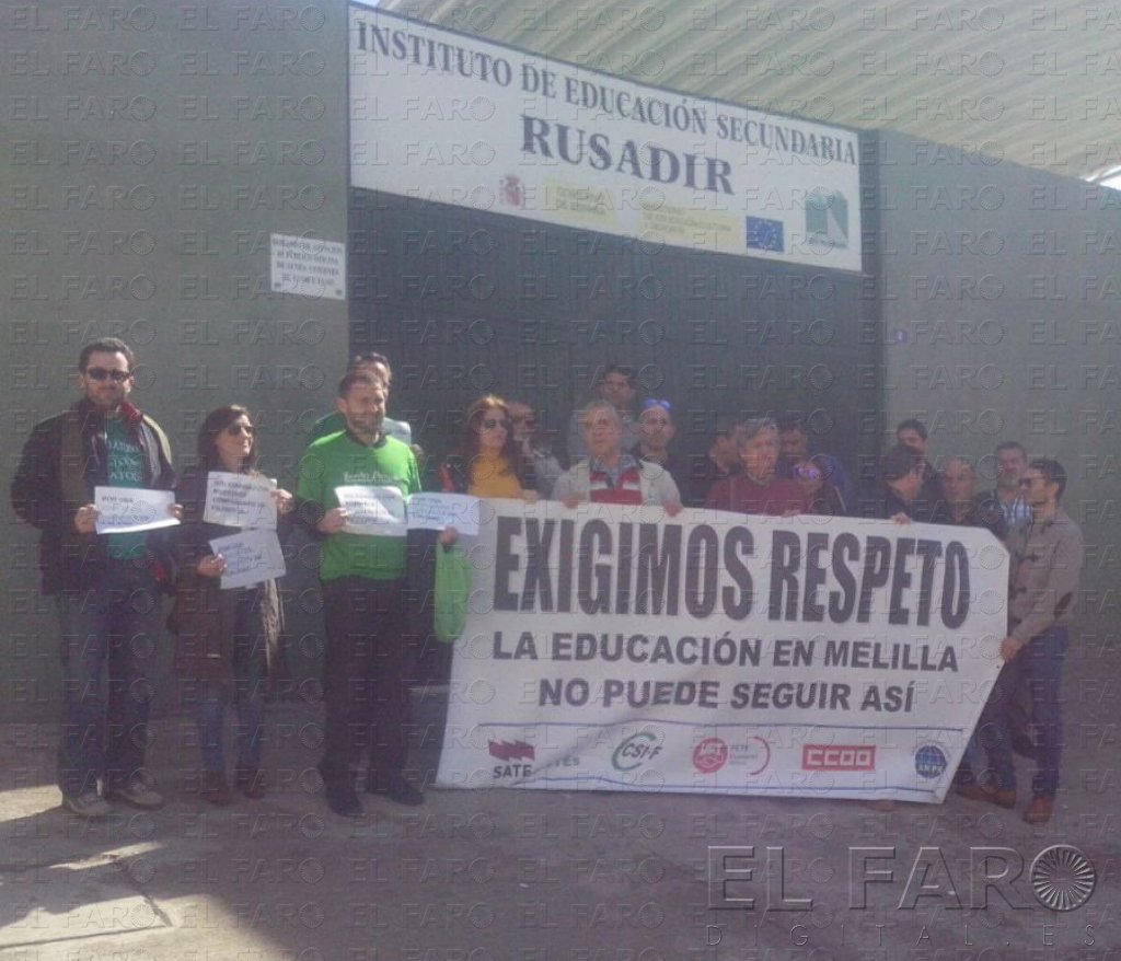 El IES Rusadir, nuevo escenario de las protestas de los sindicatos de Educación