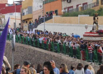 fotosmelilla 2015 03 25 rebeca 14 1 El Cautivo estrena túnica y los cofrades confían en que el tiempo los respete
