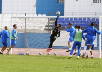 fotosmelilla 2015 03 27 depor 1 UD Melilla Entrenamiento 26 3 15 Partido para Mahanan y Conde