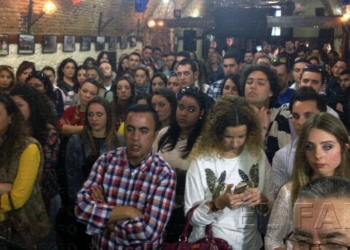 Imbroda toma buena nota de los problemas de los jóvenes en un encuentro con NNGG