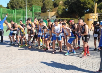 fotosmelilla 2015 03 30 depor DSC 0130 Luismi Ruiz Narváez se impone en el Torneo Autonómico de Duatlón 2015