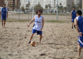 fotosmelilla 2015 03 31 depor IMG 7715 Fútbol-playa para el inicio de una semana dura de entrenamientos