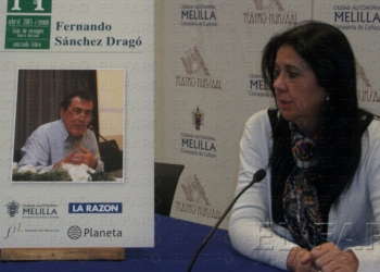 fotosmelilla 2015 04 08 P 21 01 Sánchez Dragó visita Melilla para hablar de su libro, basado en los delitos de Roldán