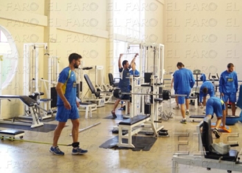 fotosmelilla 2015 04 08 depor 1 UD Melilla Entrenamiento 7 4 15 Comienzo del trabajo en el gimnasio