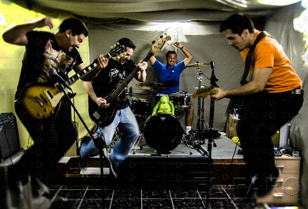“Es casi imposible mantener un grupo de música, y menos en Melilla”