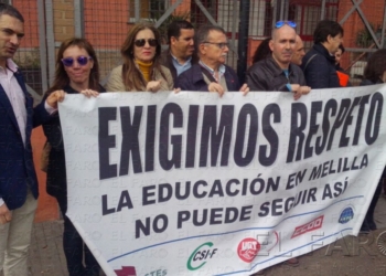 fotosmelilla 2015 04 17 dori 19 1 Los sindicatos celebran el apoyo de los maestros en las concentraciones