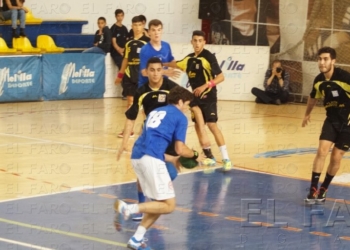 Relajado triunfo amarillo