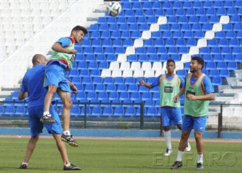 fotosmelilla 2015 05 01 depo 4 UD Melilla Entrenamiento 30 4 15 (5) El Melilla prepara el duelo de Cáceres con varios jugadores entre algodones