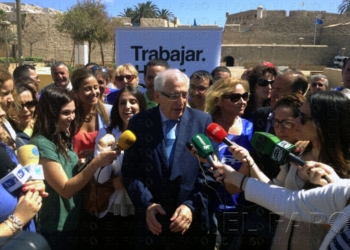 fotosmelilla 2015 05 09 asp 2 2 Imbroda anuncia el fin de las contrataciones fraccionadas de eventuales en el Comarcal