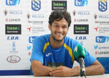 fotosmelilla 2015 05 15 depor UD Melilla Nando 14 5 15 Nando: “Seguiré aquí más años sí el club está contento conmigo”