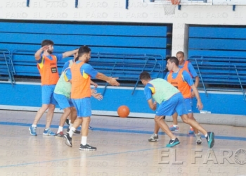 fotosmelilla 2015 05 16 depor UD Melilla Entrenamiento 15 5 15 (2) El Melilla afronta hoy el último desplazamiento de esta Liga