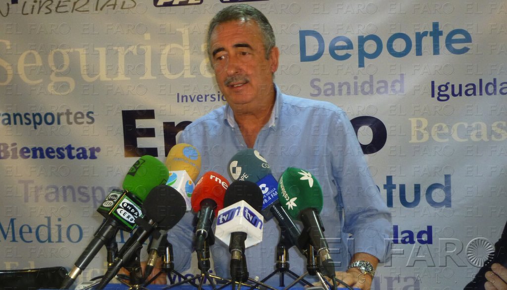 Velázquez asegura que Imbroda le pidió apoyo para ser presidente, pero se lo negó