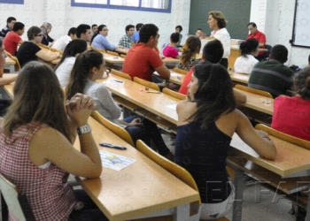 Sindicatos, preocupados por los recortes de docentes y de la oferta de Bachillerato