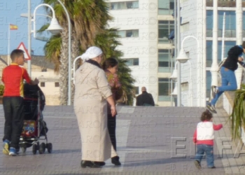 fotosmelilla 2015 06 16 rebeca 14 1 Aumentan los residentes extranjeros empadronados y bajan los españoles