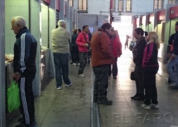 fotosmelilla 2015 06 26 dori 11 1 1 Los pescaderos de El Real, contra ilegales y las multas de la Ciudad