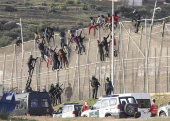 fotosceuta 2015 08 12 24 24 1 Archivada la imputación de 8 guardias por su labor en la valla de Melilla