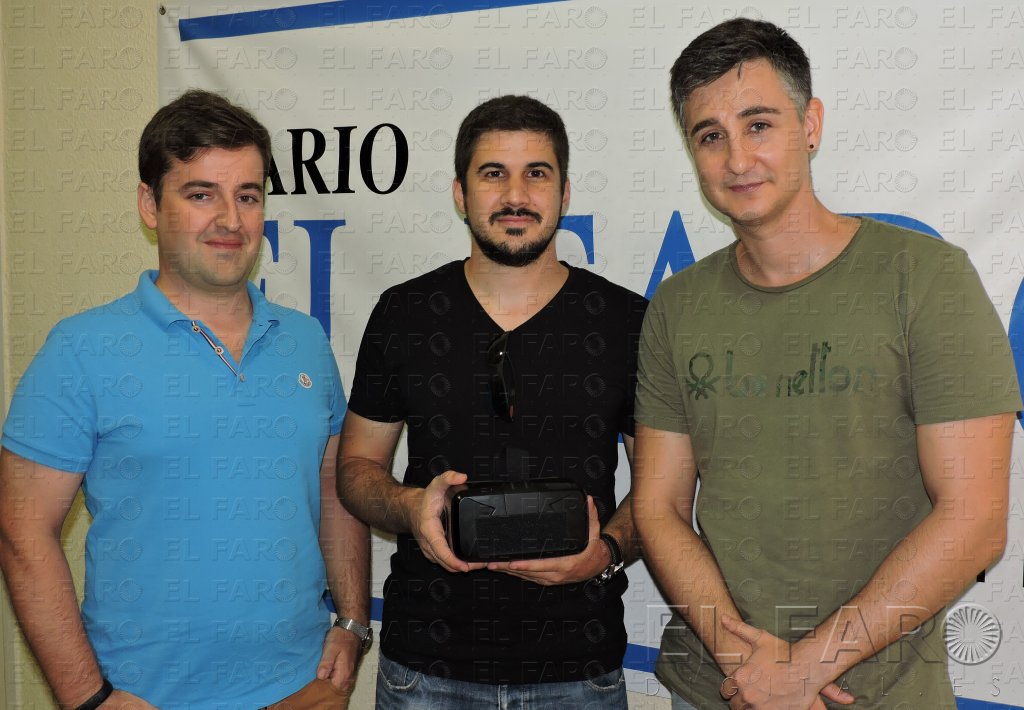 Tres jóvenes hacen posible pasear por Melilla La Vieja sin moverse de casa