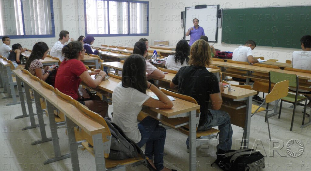 Aumenta casi un 20% el número de becados en la ciudad en tres cursos