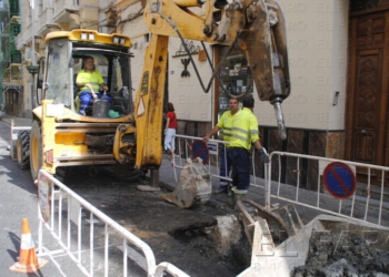 fotosmelilla 2015 08 19 P a1 Los vecinos y comerciantes de la calle López Moreno, aliviados con las obras