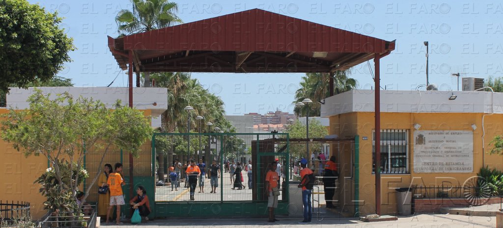 Palazón aboga por “abrir un pasillo sur y este” para gestionar las peticiones de asilo