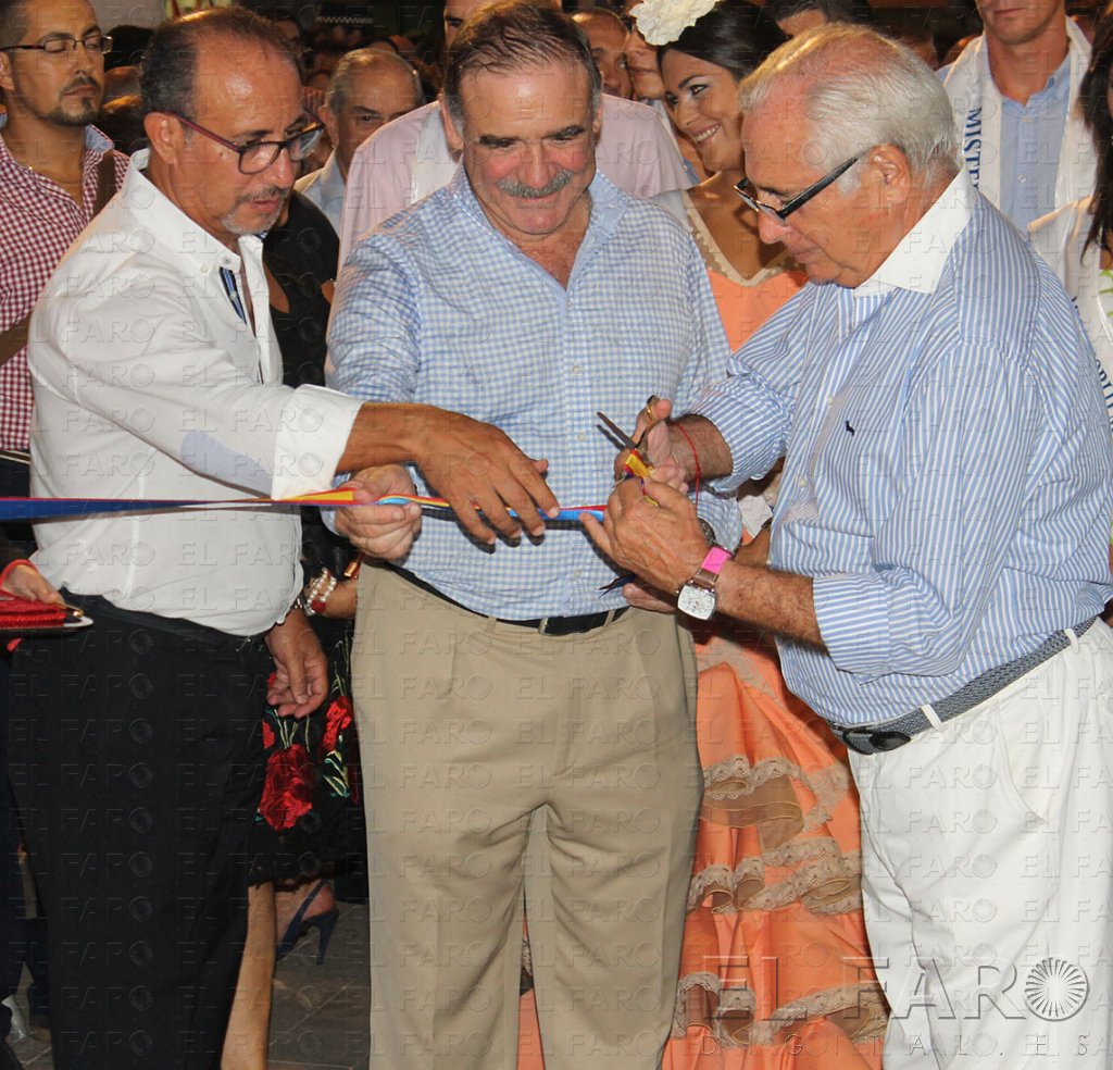 Imbroda anima a divertirse en una Feria “muy consolidada” en la plaza San Lorenzo