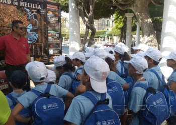 Un campamento para olvidar la difícil situación de casa y divertirse