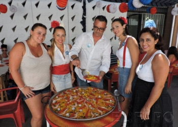 fotosmelilla 2015 09 03 Maria 18 1 Paella y música para una Feria alternativa