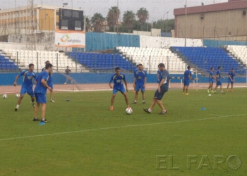 La plantilla de la UD Melilla regreso a los entrenos para firmar una intensa sesión de trabajo.