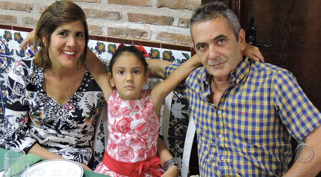 Sardinas y tarta para celebrar en el Pueblo los 518 años de la toma de la Plaza de Melilla