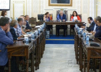 fotosmelilla 2015 09 17 dori 2 4 Mohatar agradece a Miranda y al resto de la oposición la Medalla de Oro concedida a VIAS