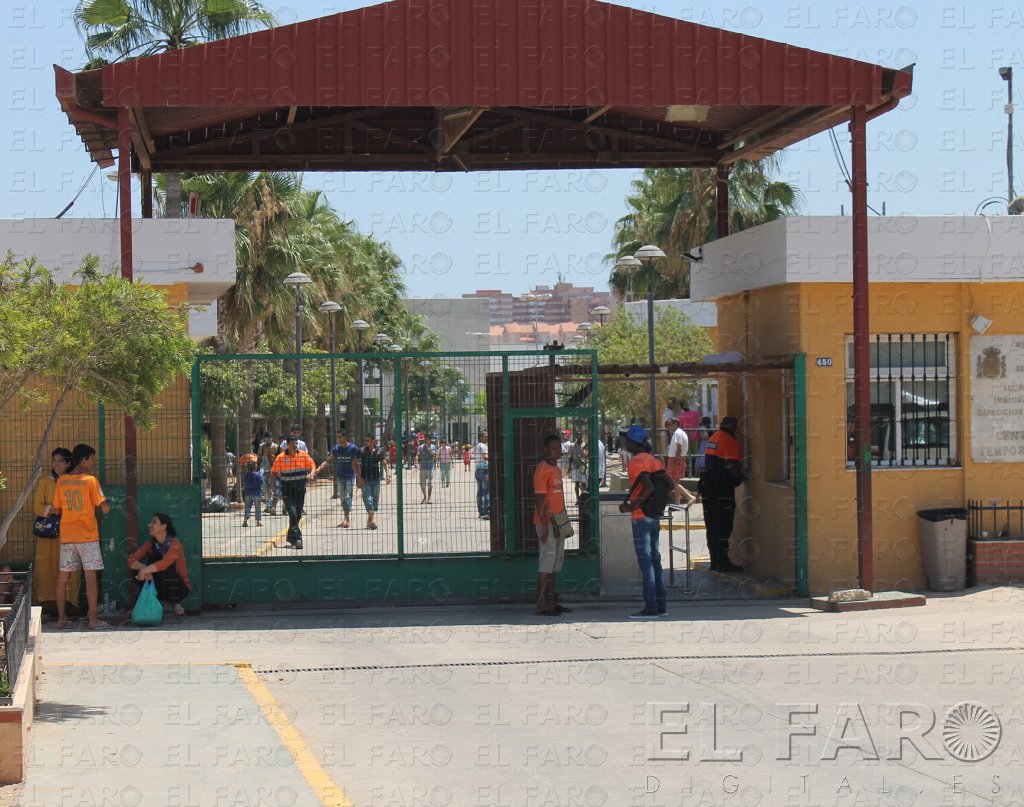 “No hay enfermedades graves en el CETI, como mucho la varicela”