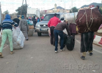 fotosmelilla 2015 10 26 P 3 3 Acsemel denuncia que el paso de mercancía sólo se permite en horas concretas