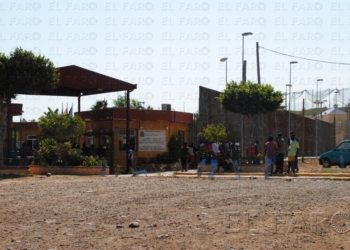fotosmelilla 2015 10 28 P DSC 0006 Un sirio y un argelino, heridos leves en una batalla campal frente al CETI
