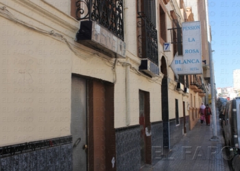 fotosmelilla 2015 11 01 P 3 1 Los refugiados pagan entre 30 y 60 € para ducharse en hoteles de la ciudad