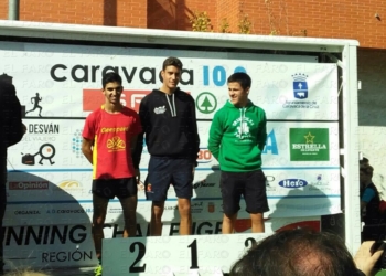 fotosmelilla 2015 11 09 DEPORTE MELILLA 28 03 Martínez se mete el 17 de 1.100 atletas