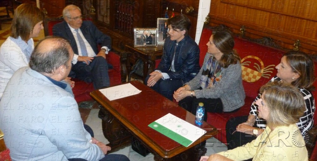 La UGR estudia becas de comedor para los universitarios del Campus de Melilla