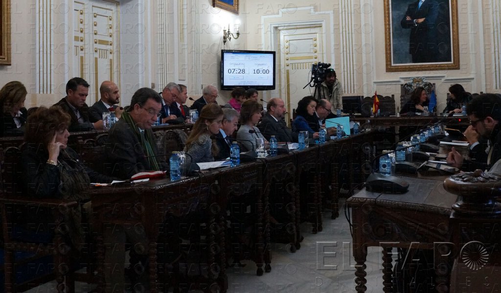 El PSOE acusa de macrogobierno al PP y éste dice que está dentro de la media