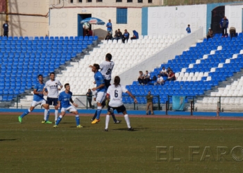 fotosmelilla 2015 11 30 depor DSC01442 copia La UD Melilla sigue de mal en peor esta temporada